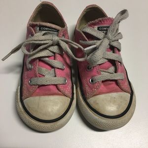 Play condition, size 7 toddler converse. Pink